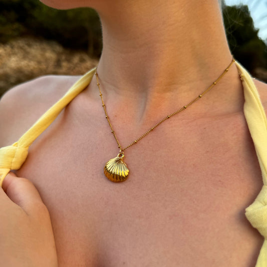 Gioviva™ 18K Gold Purity Shell Necklace