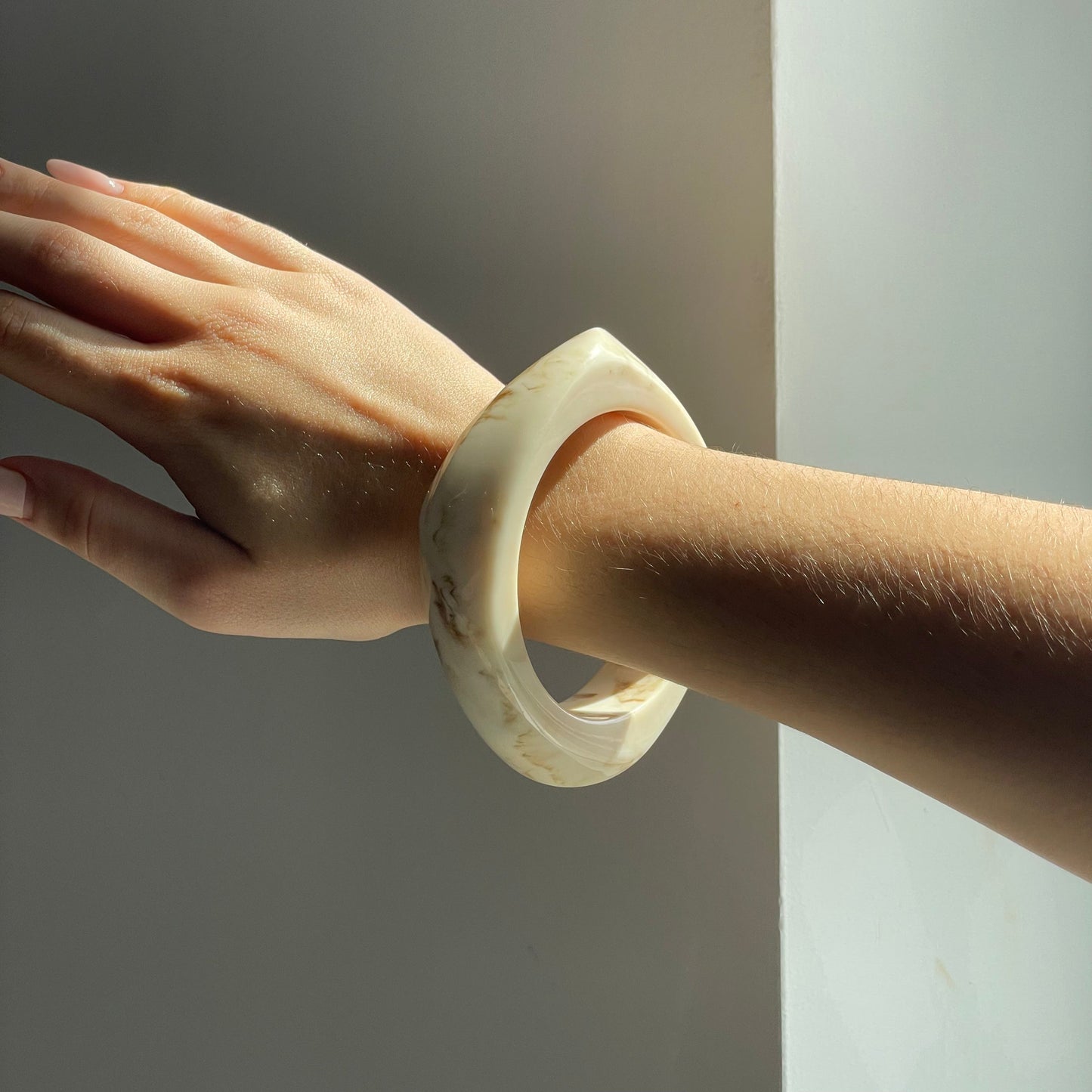 Gioviva™ Coconut Cuff
